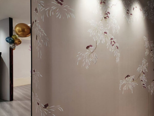 handpainted and embroidery Chinoiserie wallpaper on silk wallpaper